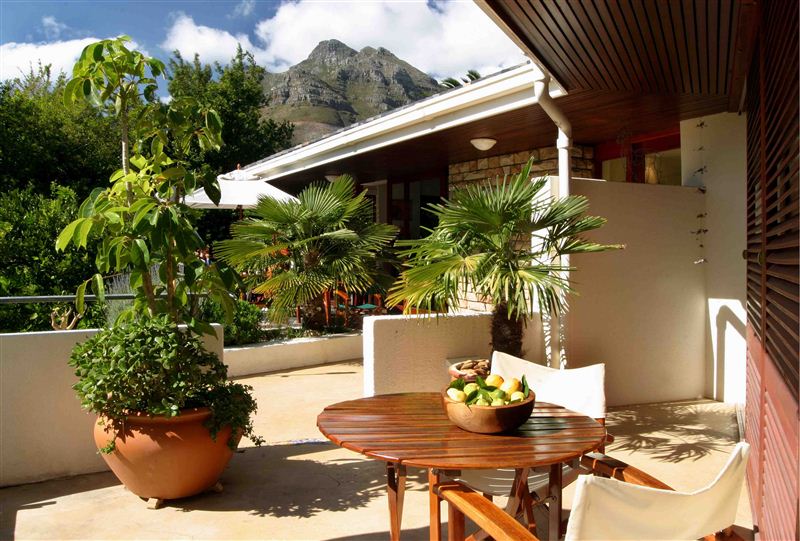 Patio Lezard Bleu hotel accommodation Cape Town Table Mountain 4 star luxury comfort