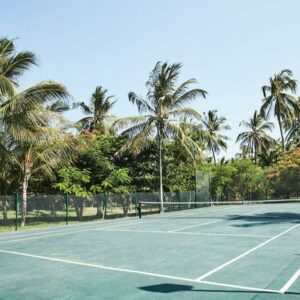 A holiday resort that has a free gym and other activities such as tennis that you can enjoy