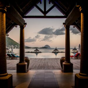 A holiday resort that is situated right at the most beautiful stretch of beaches of Flic & Flac