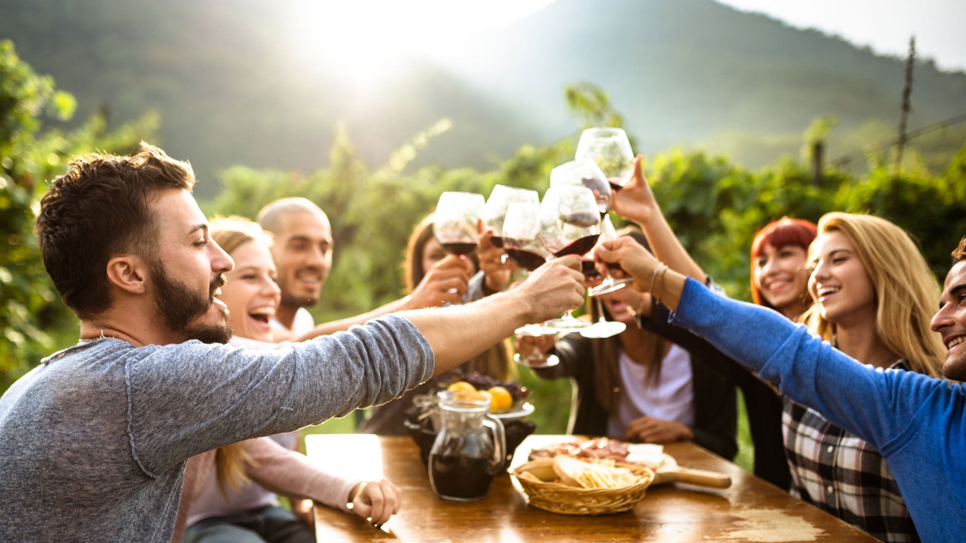 Experience Cape Town and the Garden Route with its cultural treasures to blissful beaches