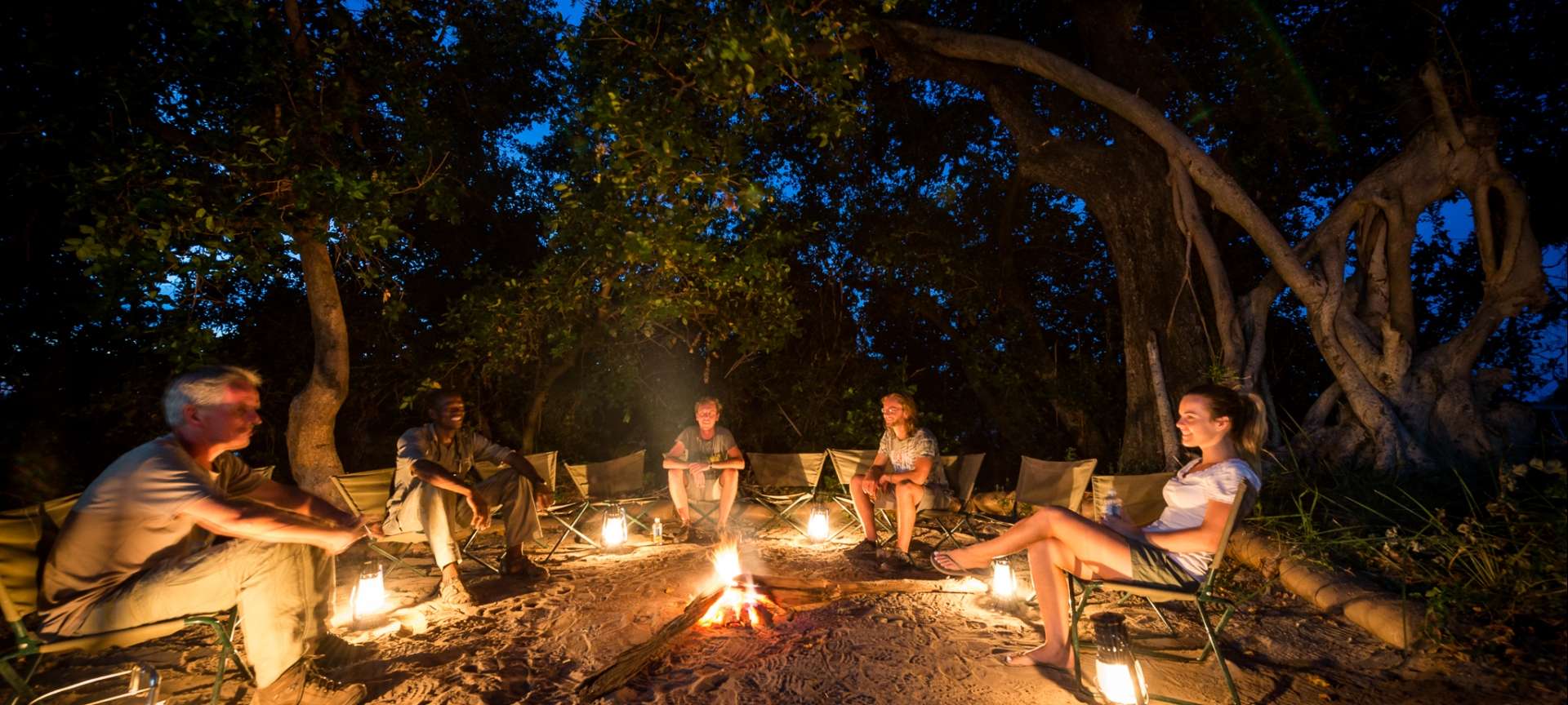 Enjoy a camp that has famous game viewing opportunities and is famed for lions that hunt and prey on elephants