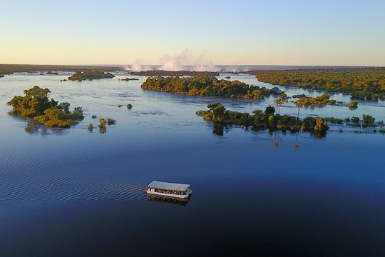 Situated in a quiet suburb of Victoria Falls, your lodge offers comfortable, home-style accommodation and easy access to the main attraction