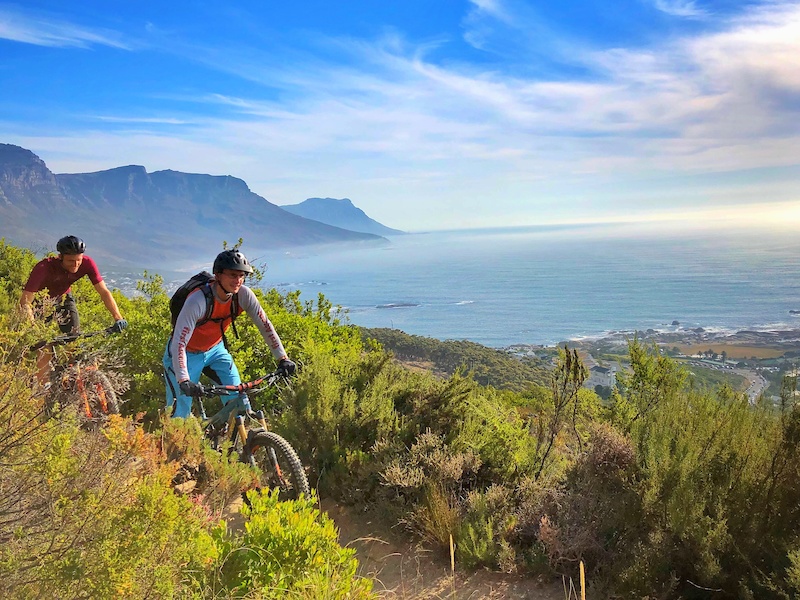 Cycle around the natural slopes of Table Mountain
