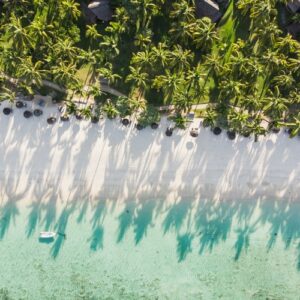 Holiday accommodation that provides a full range of services including nutritional diets, herbal medicines, reflexology, and weight loss